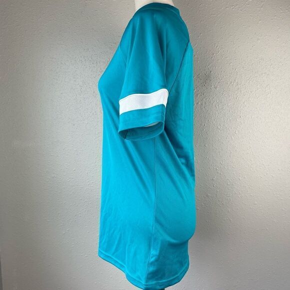 NWOT Nike Short Sleeve T-Shirt Size M - Picture 3 of 6